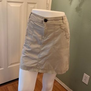 Croft & Barrow Embroidered Scort